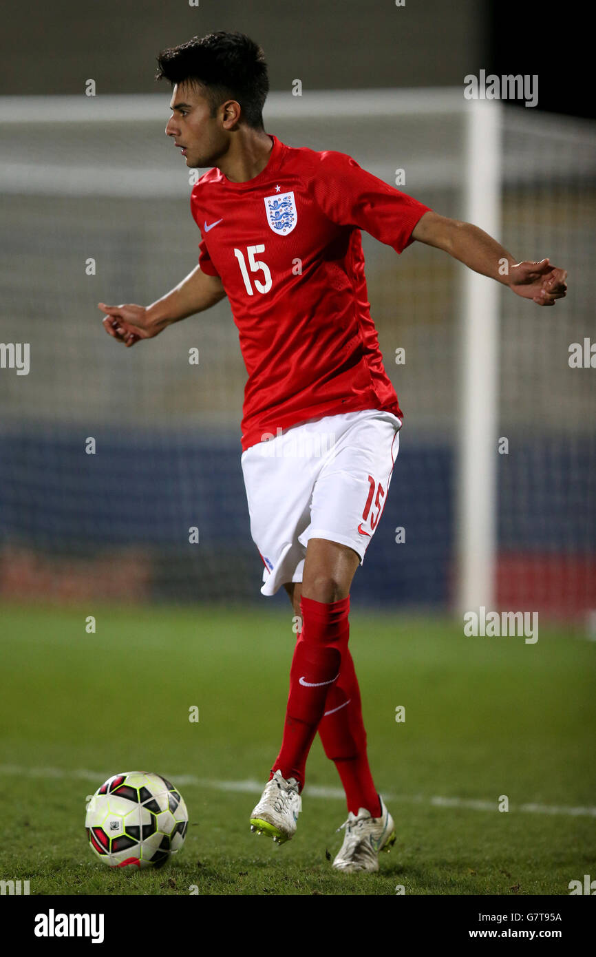 Soccer - UEFA Under-17 Championship - Elite Round - Group 6 - Romania v England - Pirelli Stadium. Easah Suliman, England Under 17 Stock Photo