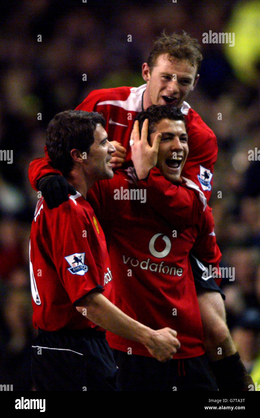 Manchester United's Cristiano Ronaldo (bottom right) celebrates with