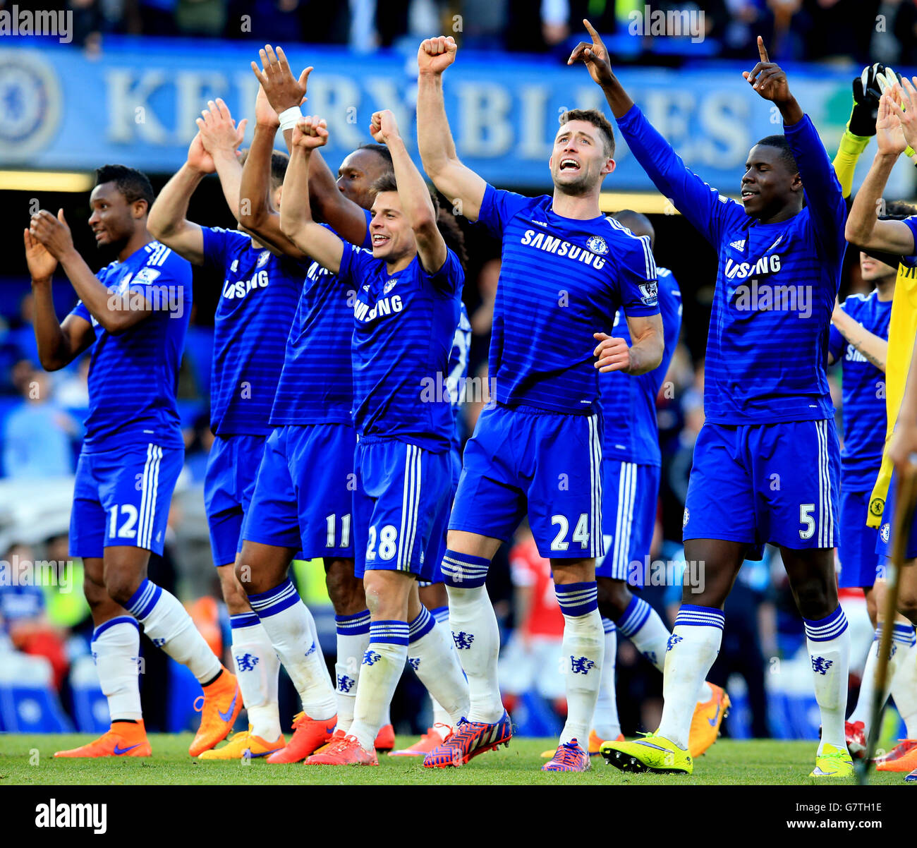 Chelsea players celebrate after the match hi-res stock photography and ...