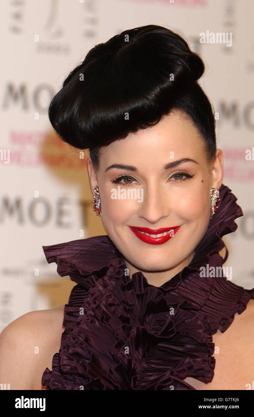 Head shot smiling dita von teese hi-res stock photography and images - Alamy