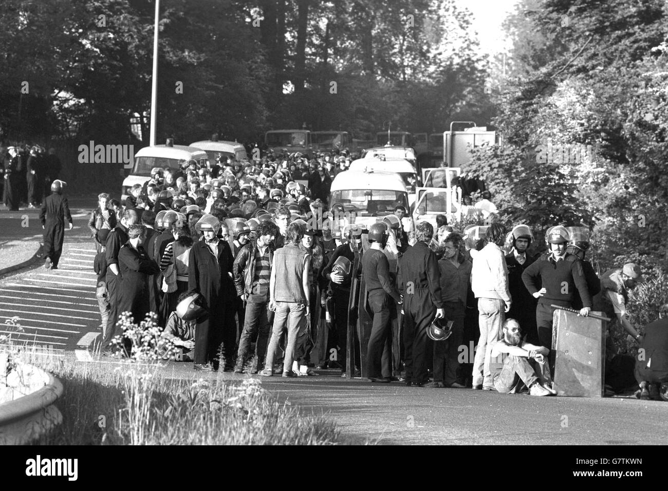 Civil Unrest Battle of the Beanfield Wiltshire Stock Photo Alamy