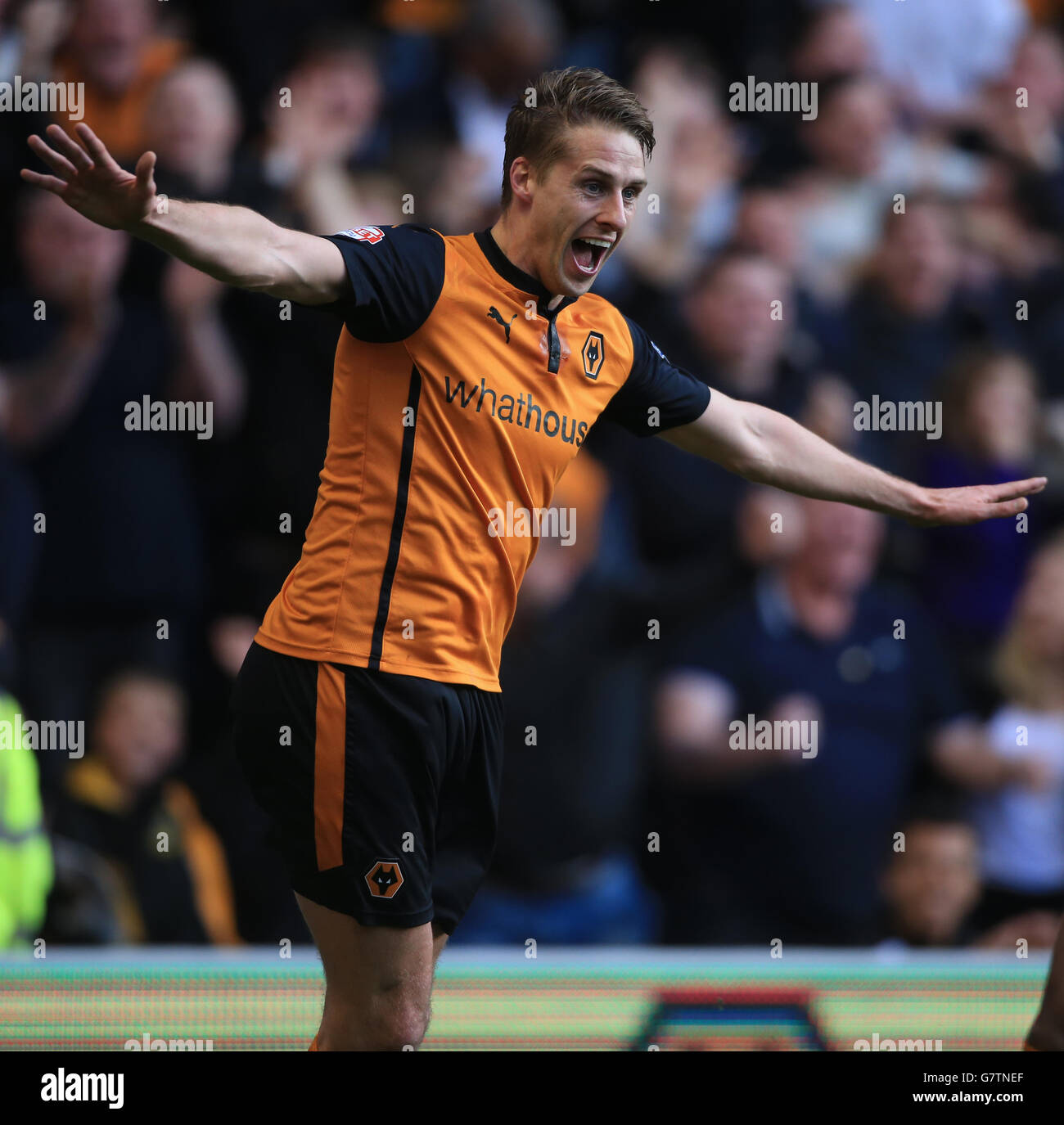 Soccer sky bet championship wolverhampton wanderers leeds united molineux stadium hires stock