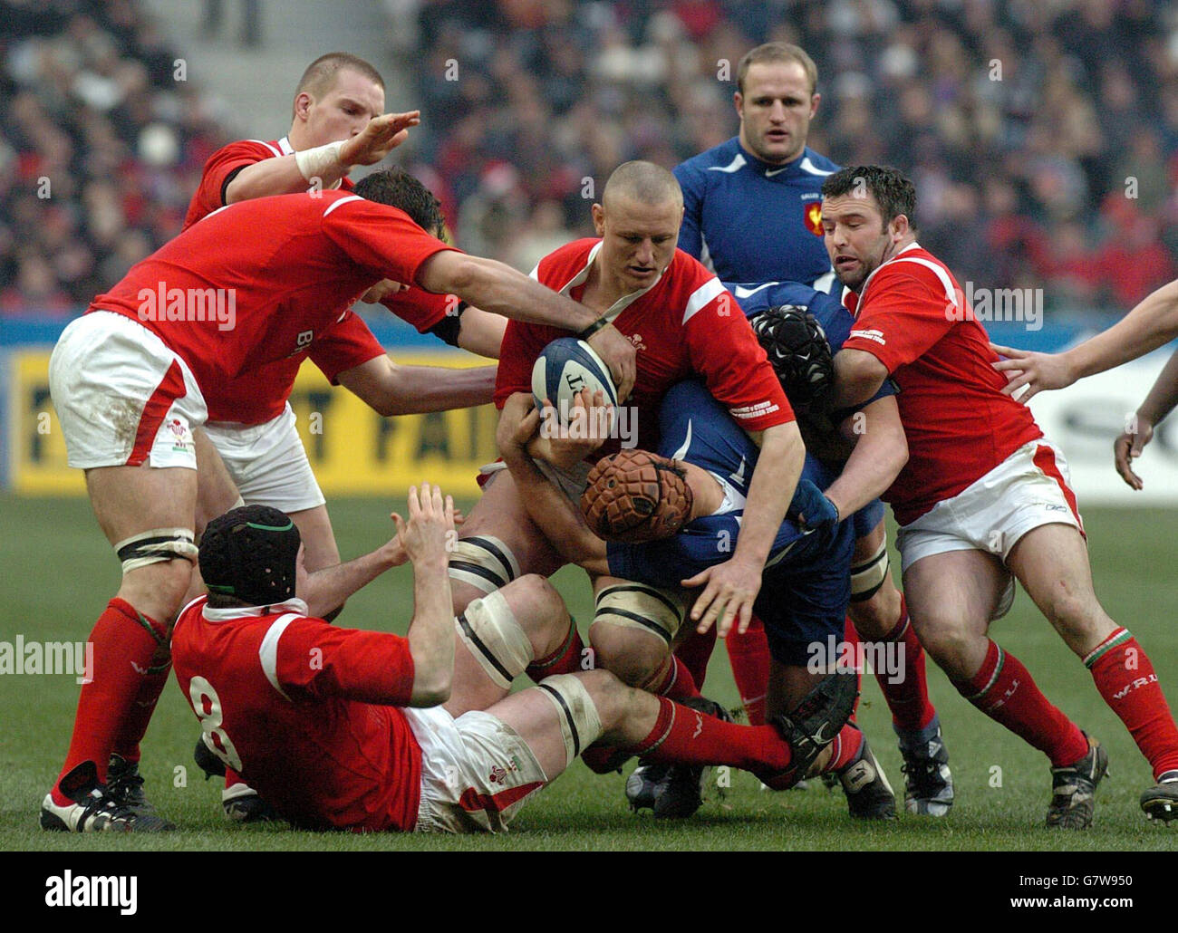 Brent Cockbain (Celtic Warriors) holds the ball as he is challeged during  the Celtic League match against Munster at Pontpridd Stock Photo - Alamy