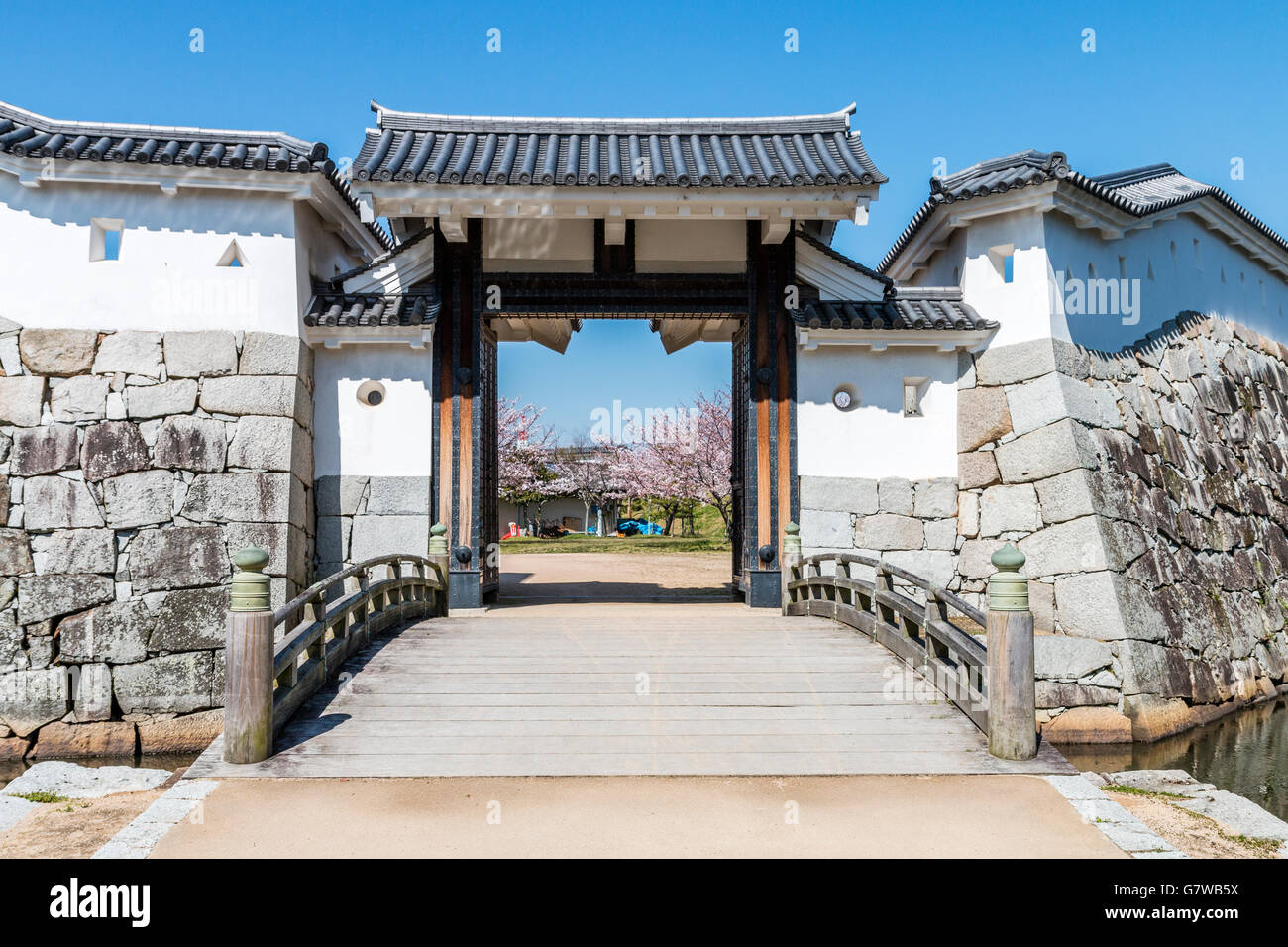 Japan, Ako castle. Koraimon type gateway, the Umayaguchimon gate with