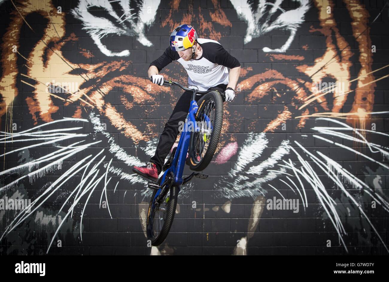 Mtb danny macaskill hotsell