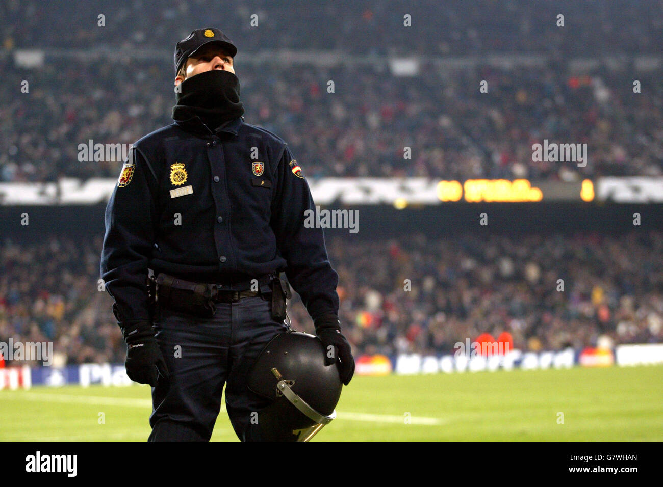 Security guard nou camp hires stock photography and images Alamy