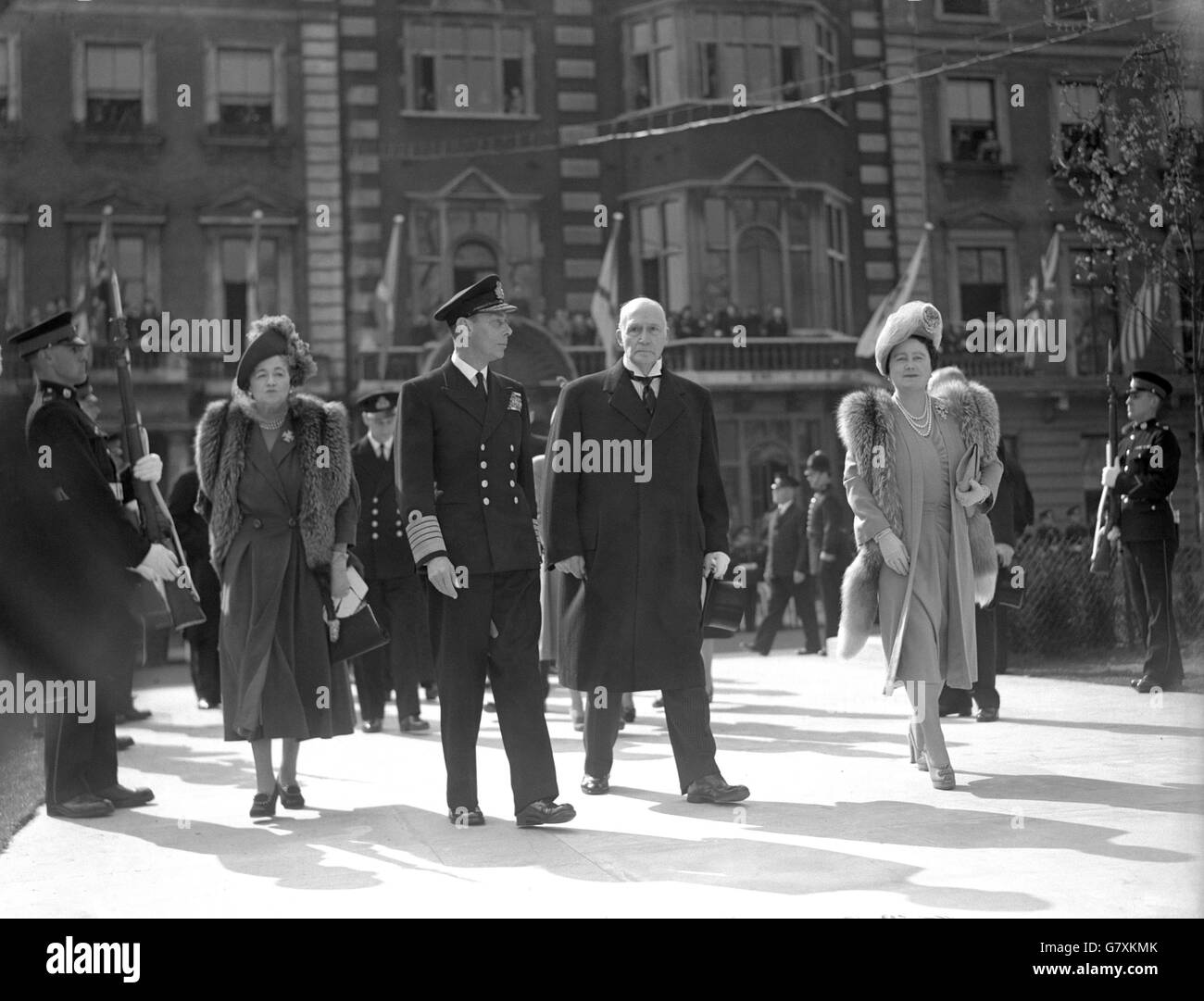 The King and Queen arrive at Grosvenor Square for the unveiling ceremony of a statue of United States President F. D. Roosevelt. Stock Photo