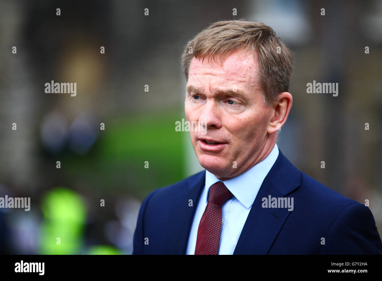 College Green, London, UK 27 June 2016 - MP Chris Bryant who resigned from the Labour Shadow Cabinet yesterday. Politicians talk to the press on College Green following multiple resignations by Labour Party members in the past 24 hours after the British public voted to leave the EU. Credit:  Dinendra Haria/Alamy Live News Stock Photo