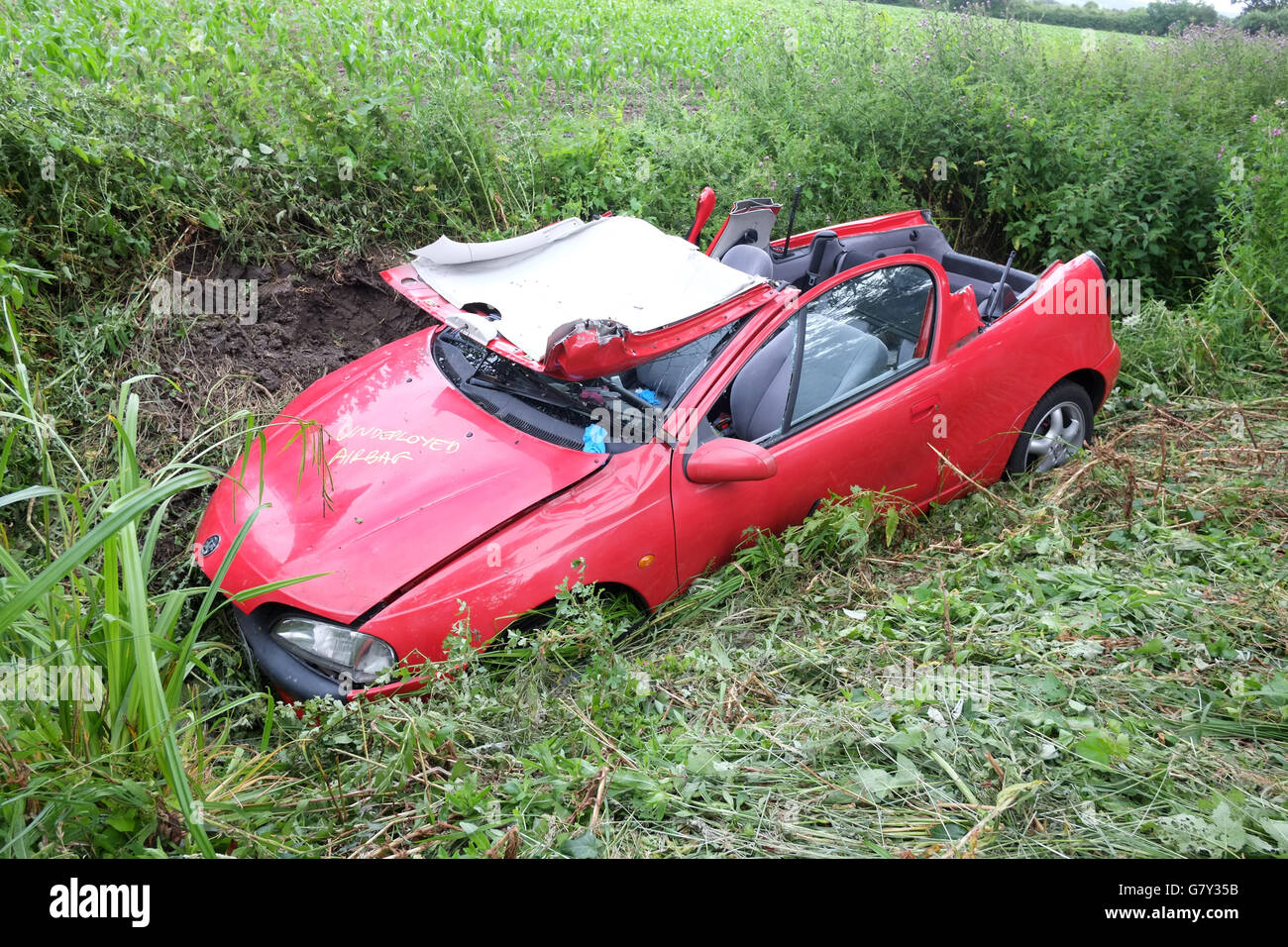 KOSICE, SLOVAKIA - OCTOBER 02, 2017: Red luxury coupe Opel Tigra TwinTop  parked. It is a two seater coupe convertible with a retractable hardtop.  Opel Stock Photo - Alamy
