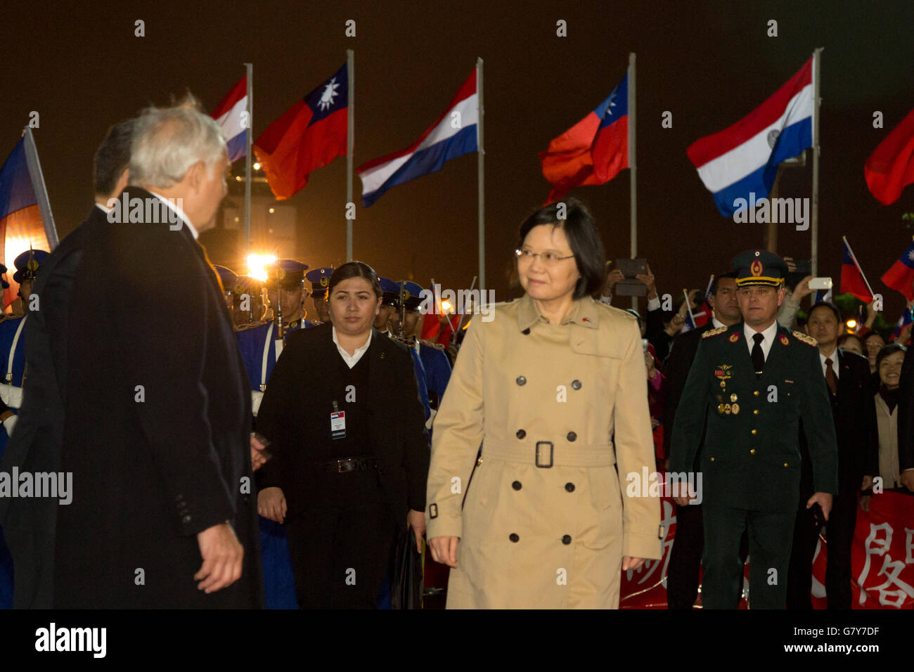 Asuncion, Paraguay. 27th June, 2016. Taiwan's (Republic of China) President Tsai Ing-wen welcomed by local authorities at Silvio Pettirossi International Airport, Luque, Paraguay. Credit: Andre M. Chang/Alamy Live News Stock Photo