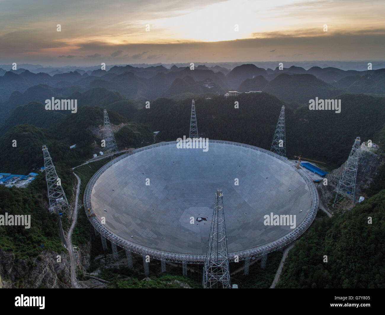 Fast telescope data hi-res stock photography and images - Alamy