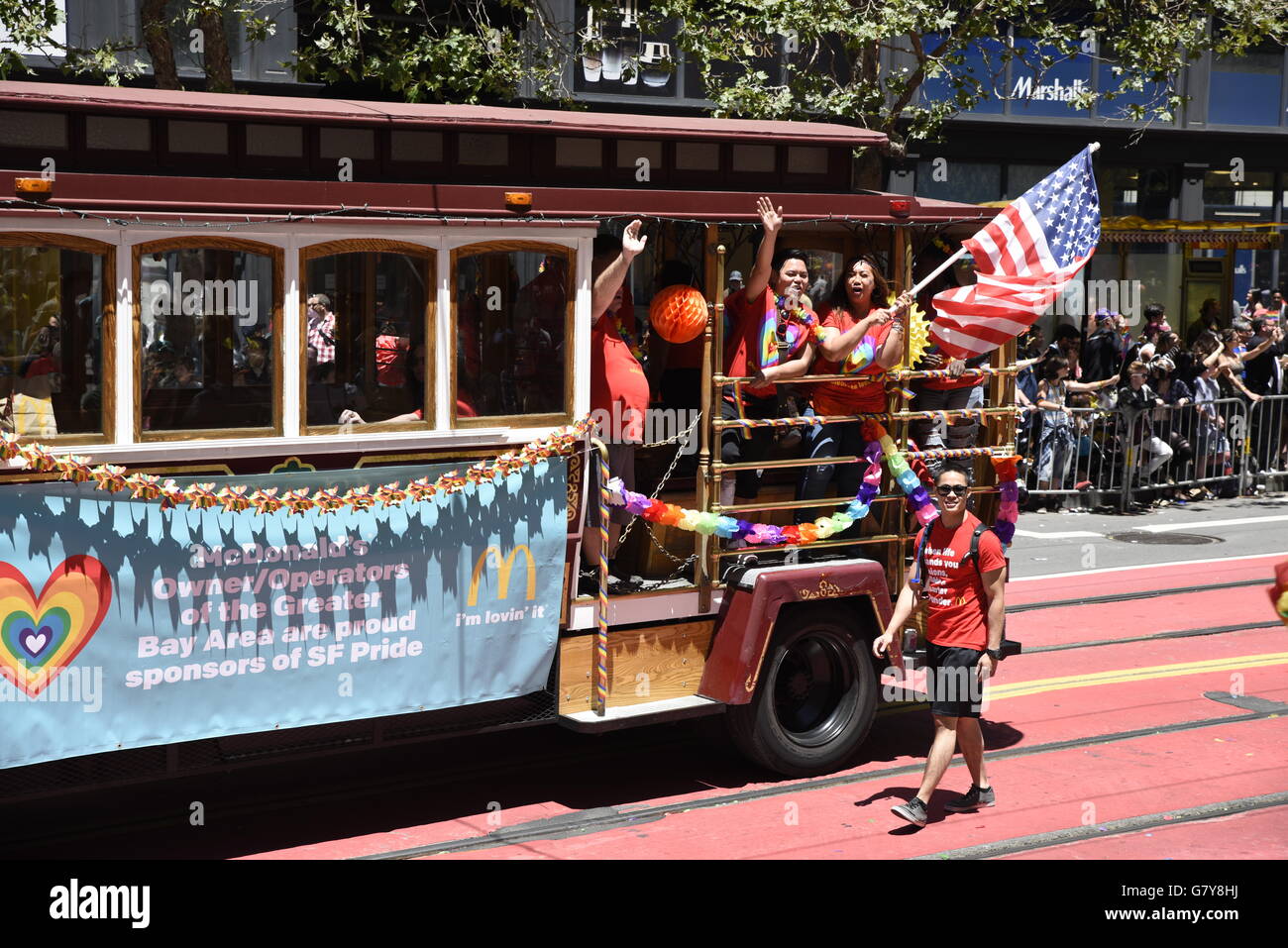 San francisco pride parade 2016 hi-res stock photography and images - Alamy