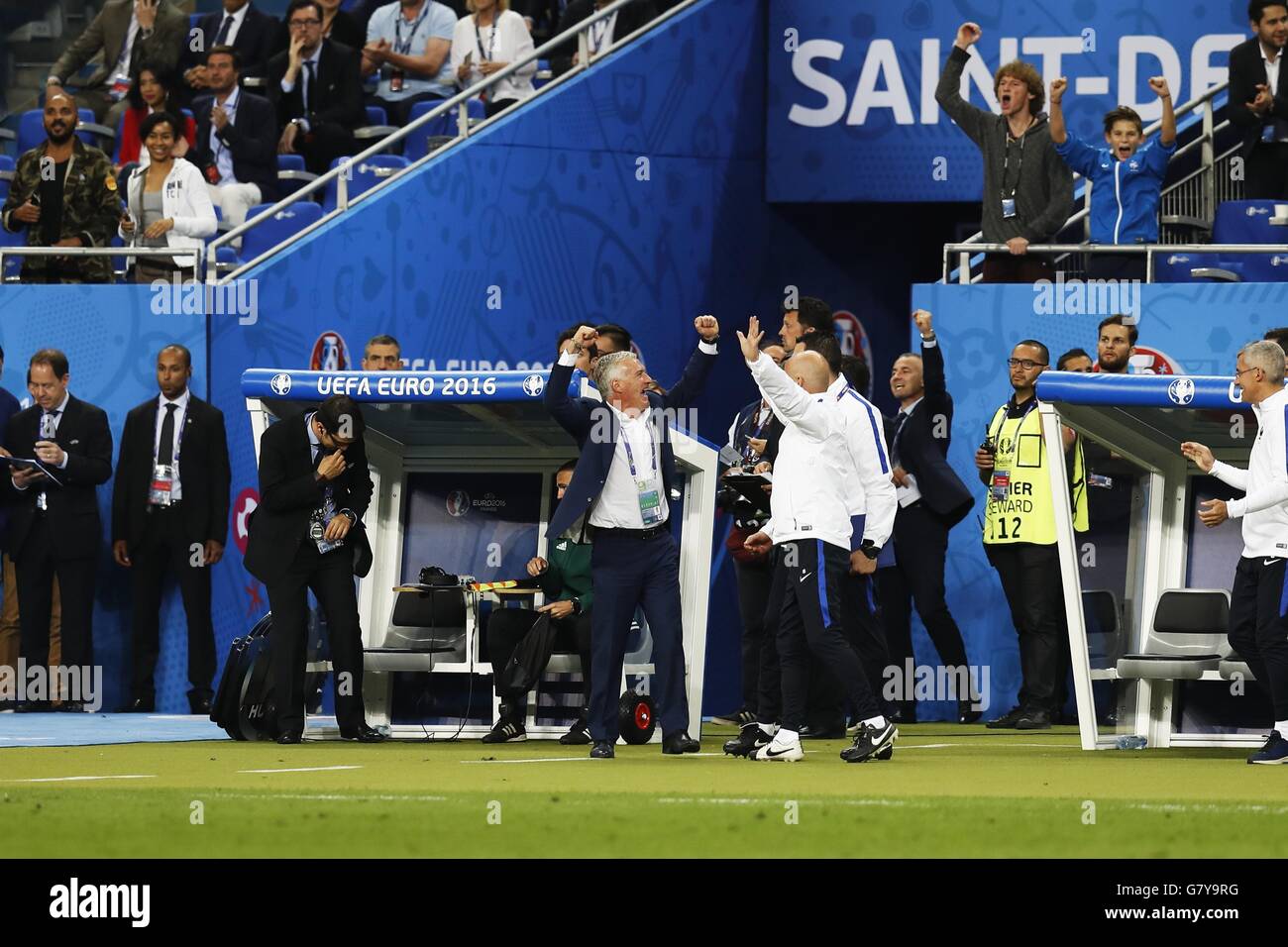 Didier Deschamps (FRA), JUN 10, 2016 Football / Soccer Deschamps celebrate after winning