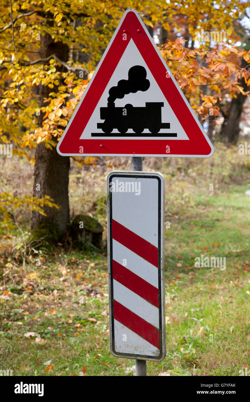 German Railroad Crossing Sign High Resolution Stock Photography And Images Alamy German Railroad Crossing Sign High Resolution Stock Photography And Images Alamy