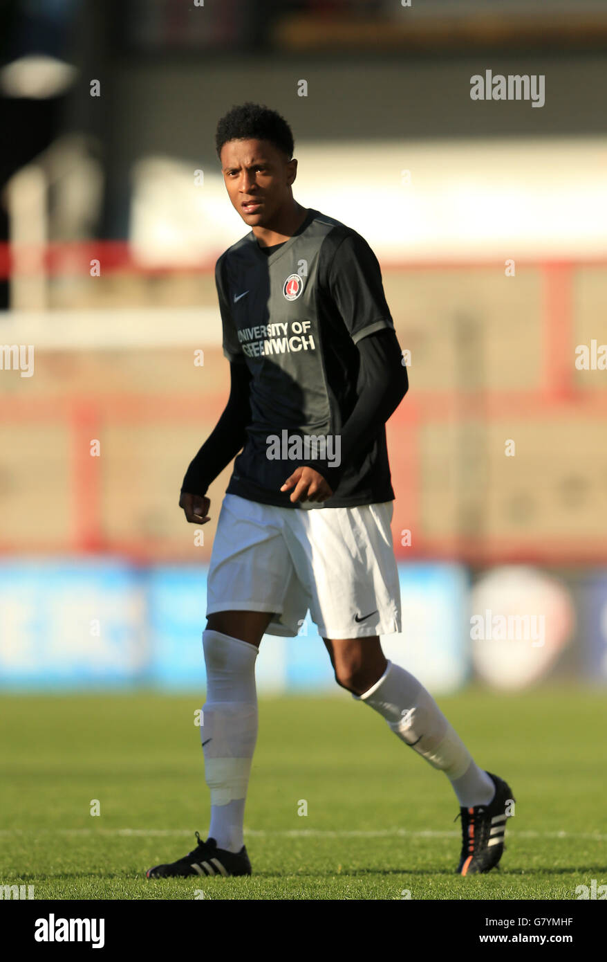 ezri-konsa-brentford-hi-res-stock-photography-and-images-alamy