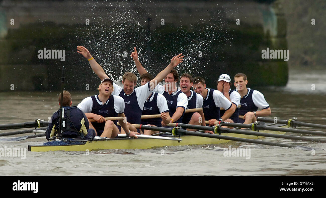 Rowing - Oxford v Cambridge 151st University Boat Race Stock Photo