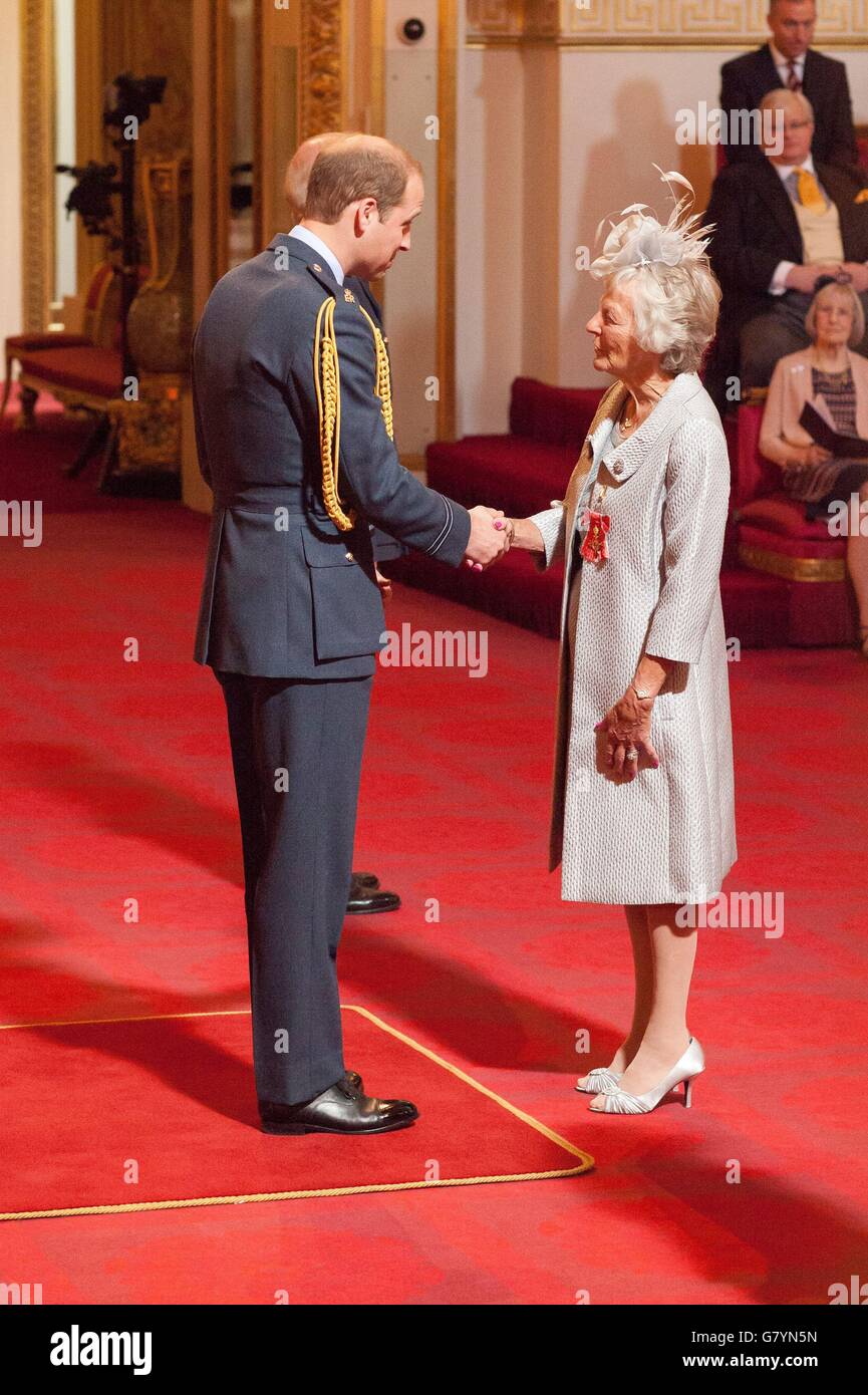 Officer order british empire obe buckingham palace hires stock