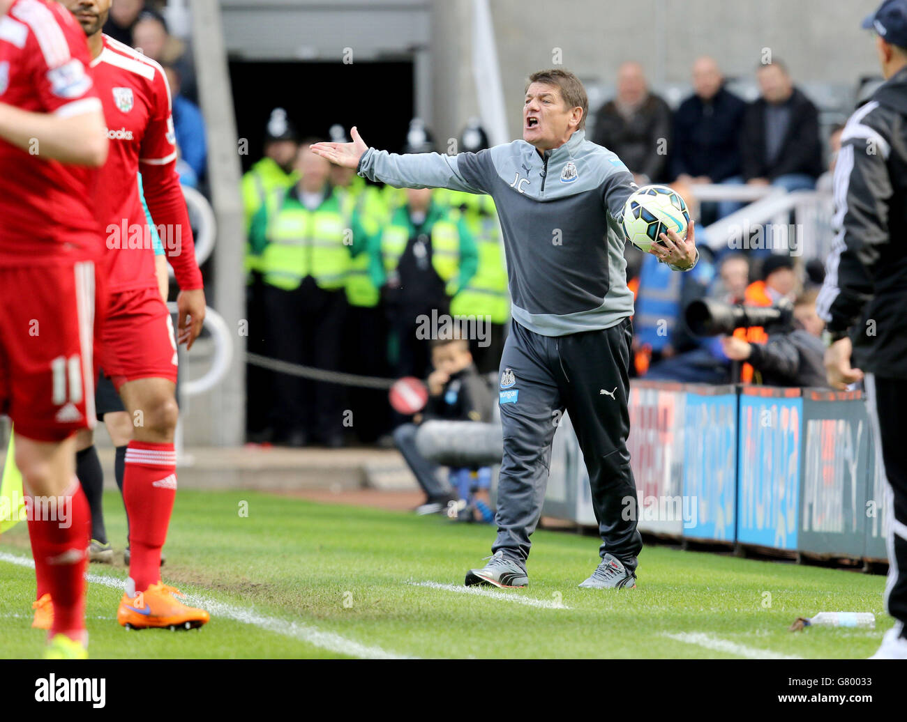 Newcastle United manager, John Carver shouts during the Barclays Premier League match at St James' Park, Newcastle. Stock Photo
