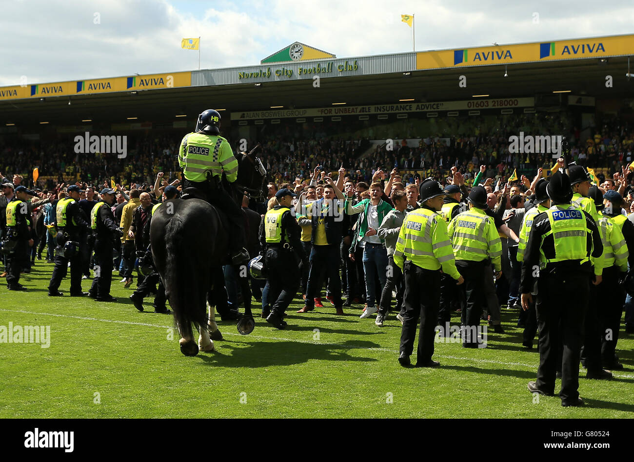 Norwich City fans are moved by Police as they attempt to intimidate ...