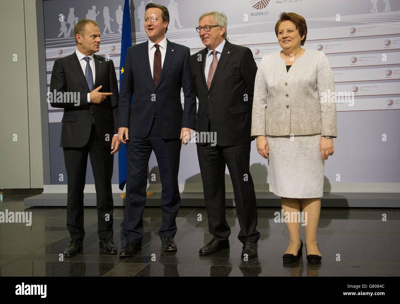 Prime Minister David Cameron (3rd left) visits a looted Lidl supermarket in  Salford Stock Photo - Alamy