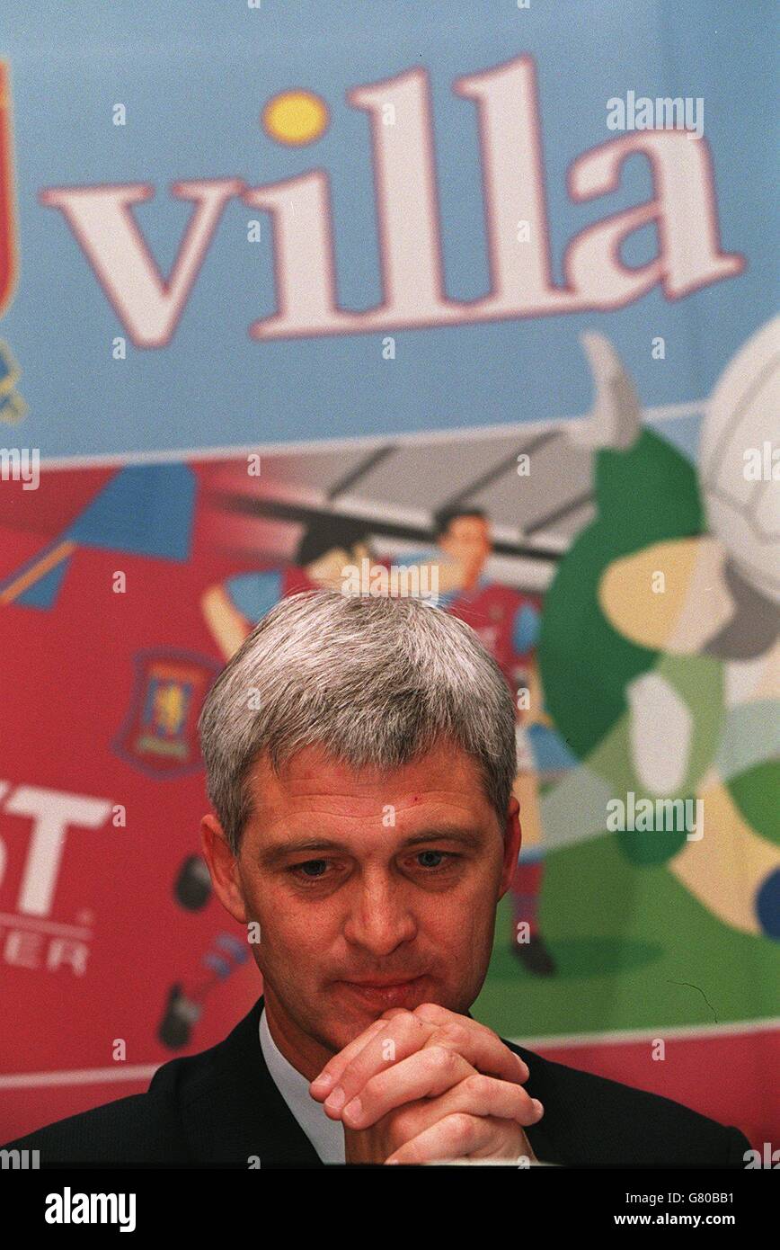 Soccer - Stan Collymore Aston Villa Stock Photo - Alamy