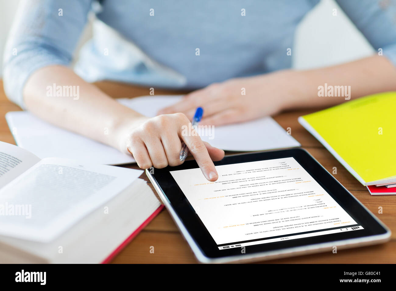 Computer coding, student hi-res stock photography and images - Alamy