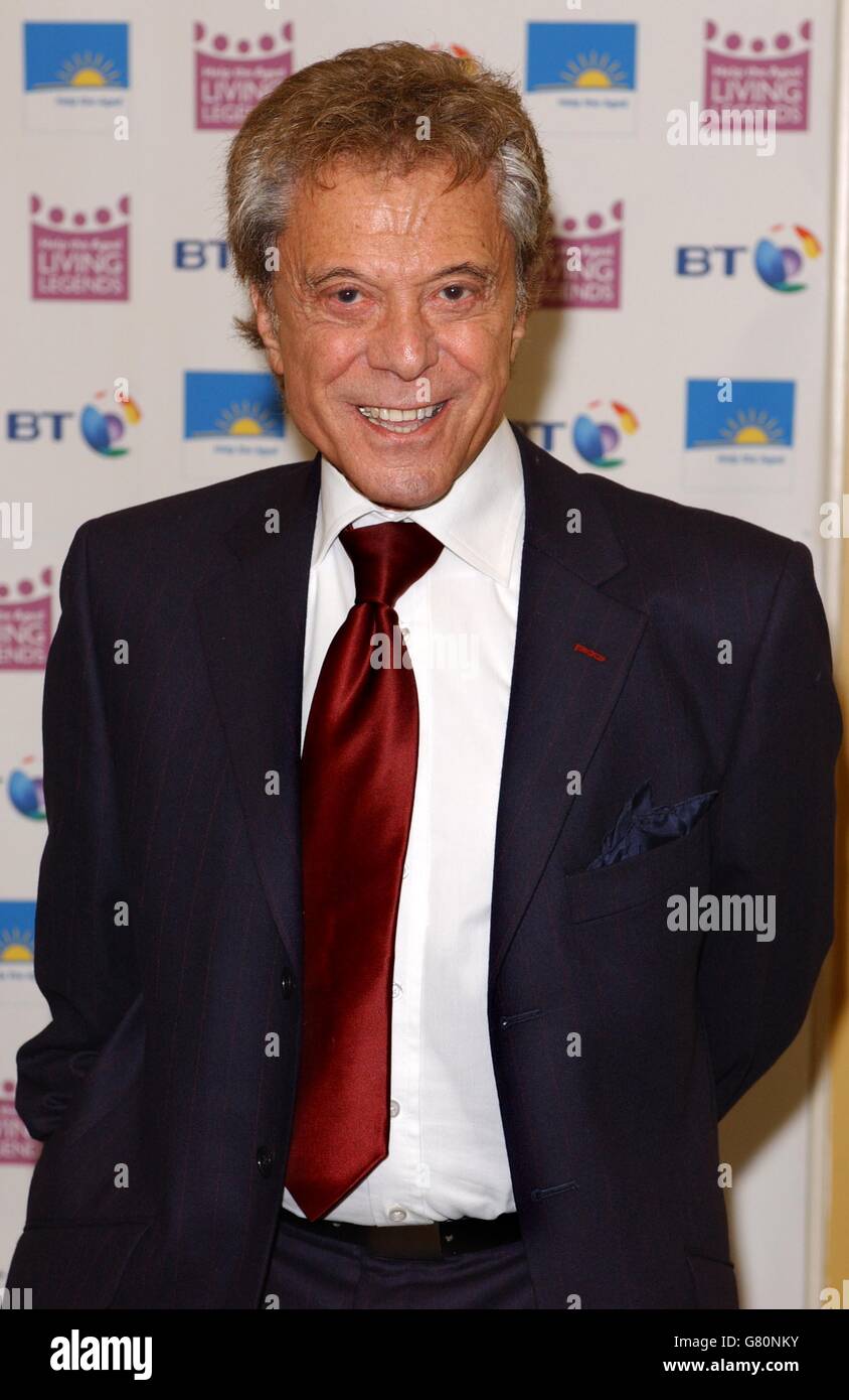 Help the Aged Living Legends Awards - Dorchester Hotel. Lionel Blair. Stock Photo