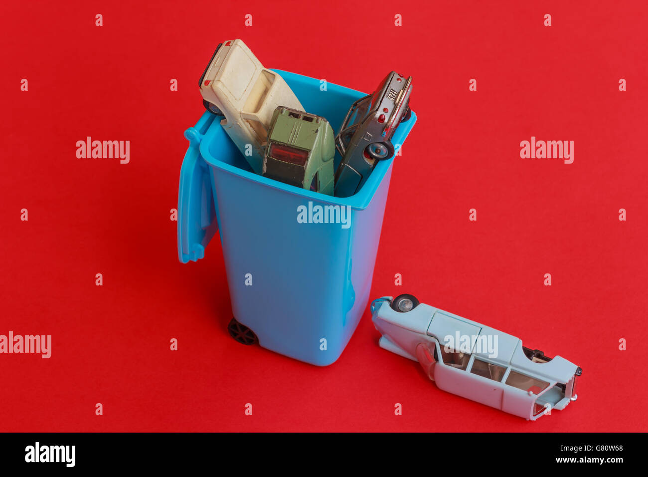 Big garbage container hi-res stock photography and images - Alamy