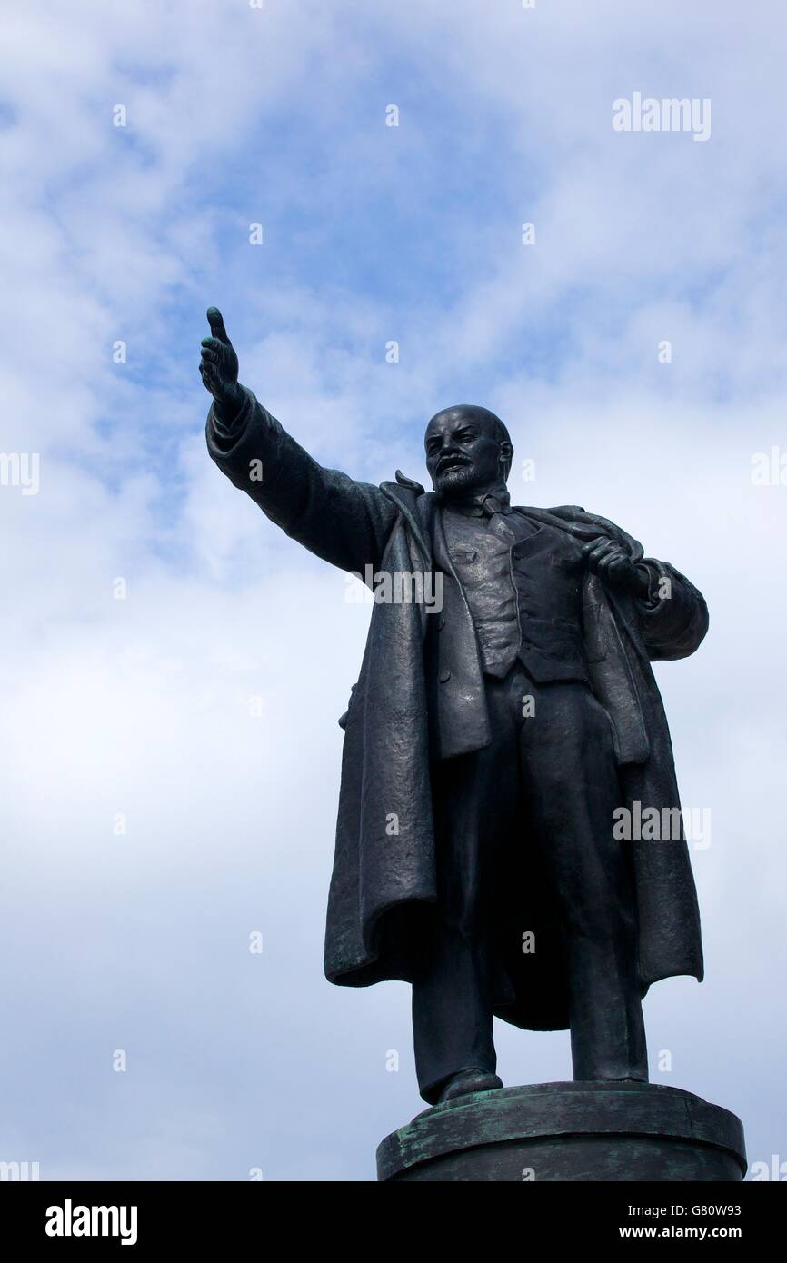 Statue of Vladimir Lenin outside Finlyandskiy or Finland Railway Station, St Petersburg, Russia Stock Photo