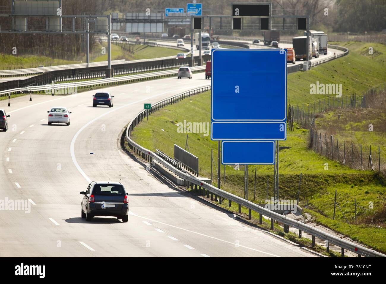 Highway with low traffic Stock Photo - Alamy