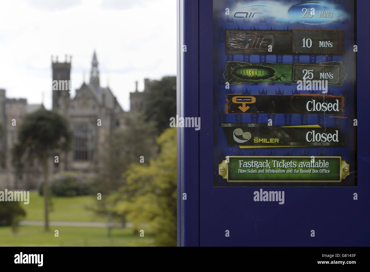 A sign showing that Smiler and Oblivion remain closed at Alton Towers
