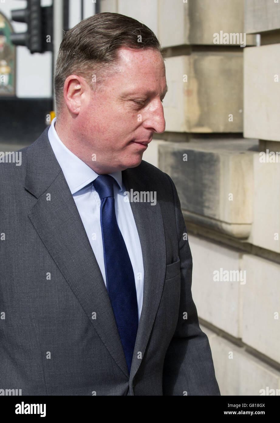 Former News of the World journalist Neville Thurlbeck arrives at the High Court in Edinburgh, Scotland, as a witness in the perjury trial of former editor Andy Coulson. Stock Photo