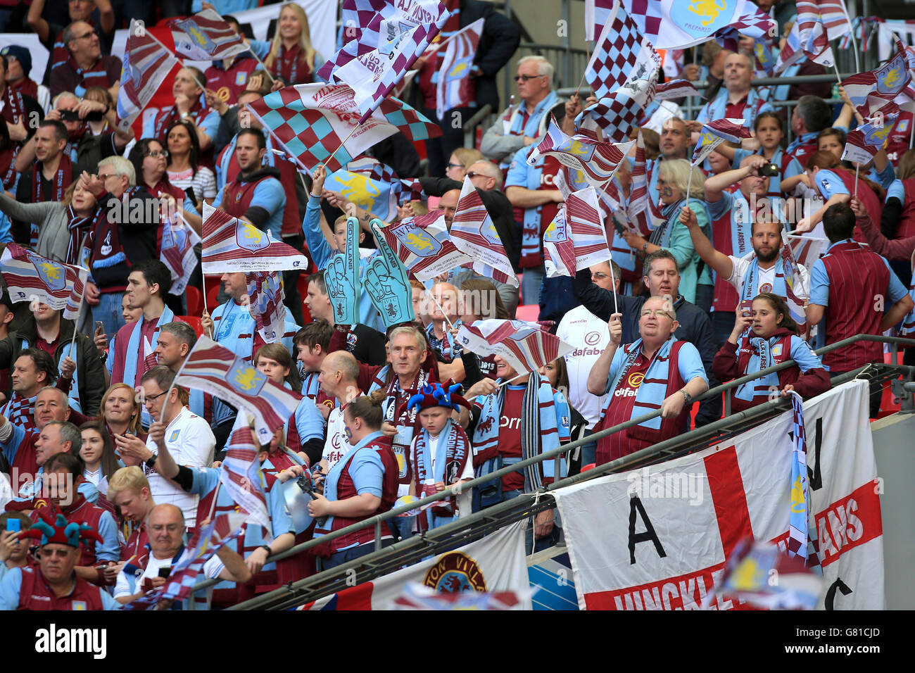 Aston Villa fans show their support in the stands before the FA Cup Final at Wembley Stadium, London. PRESS ASSOCIATION Photo. Picture date: Saturday May 30, 2015. See PA Story SOCCER FA Cup. Photo credit should read: Nick Potts/PA Wire. RESTRICTIONS: Maximum 45 images during a match. No video emulation or promotion as 'live'. No use in games, competitions, merchandise, betting or single club/player services. No use with unofficial audio, video, data, fixture Stock Photo