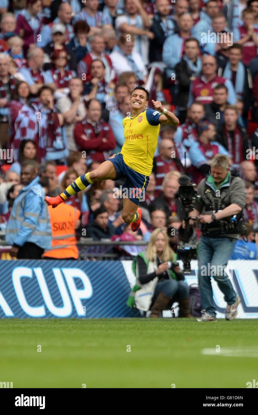 Soccer Fa Cup Final Arsenal V Aston Villa Wembley Stadium Stock
