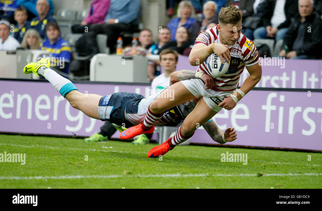 Wigan Warriors George Williams scores during the Magic Weekend match at St James' Park, Newcastle. Stock Photo