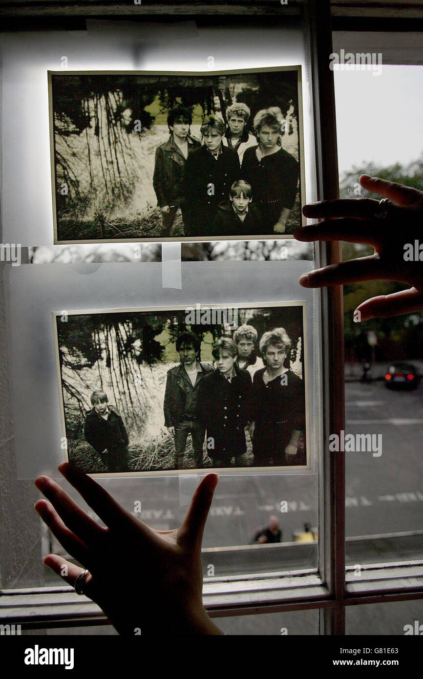 U2 bono edge clayton larry hi-res stock photography and images - Alamy
