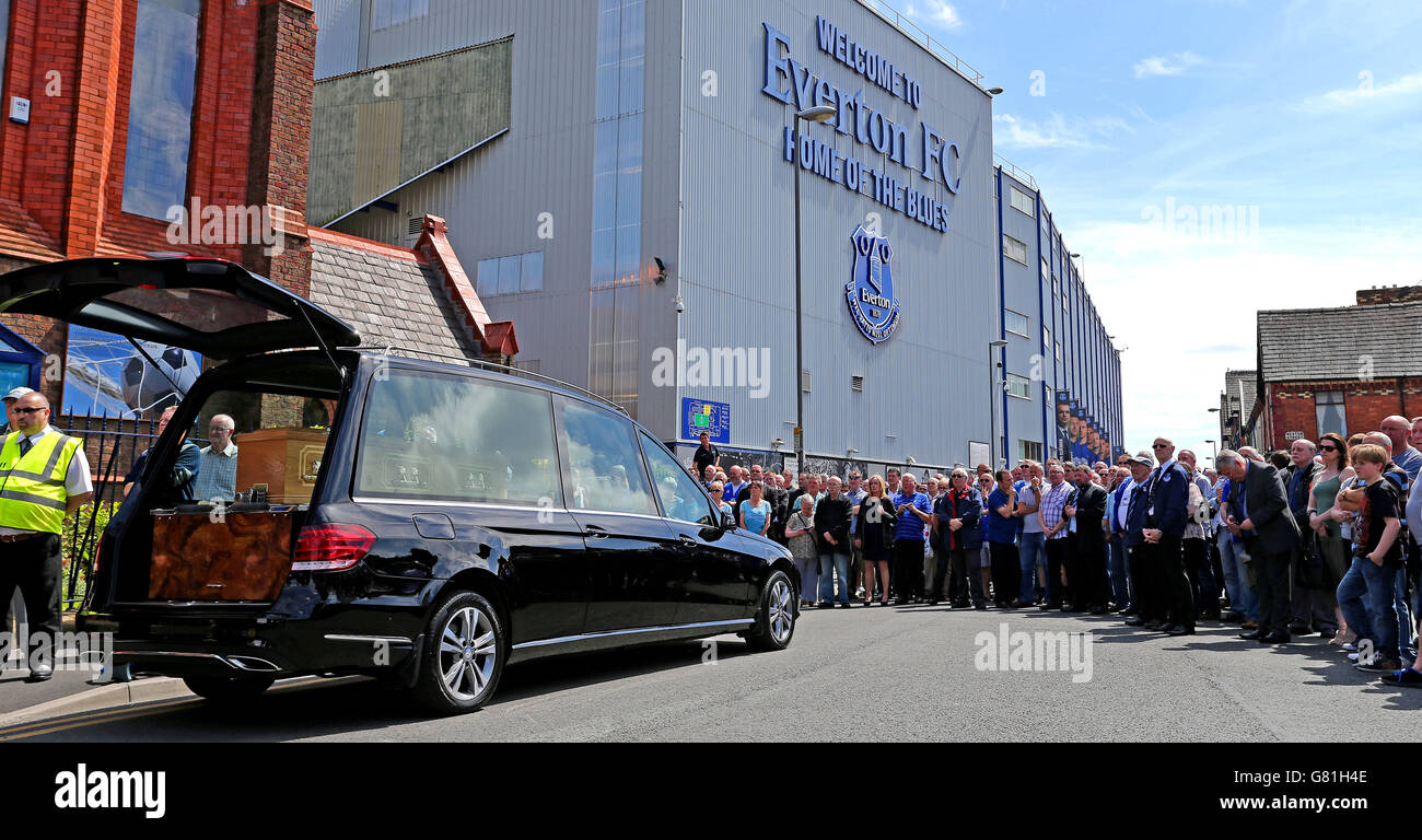 Andy King Funeral. Church, Liverpool Stock Photo Alamy