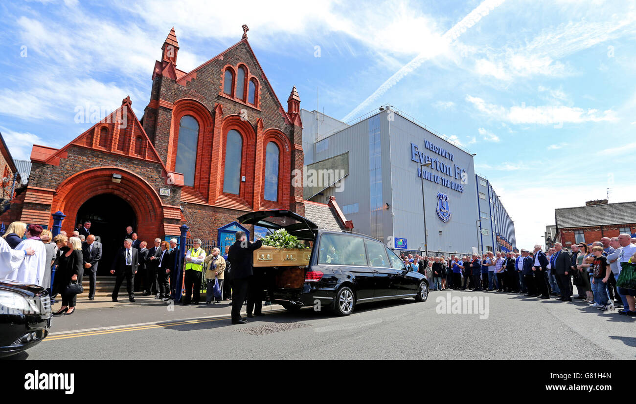 Andy King Funeral. Church, Liverpool Stock Photo Alamy