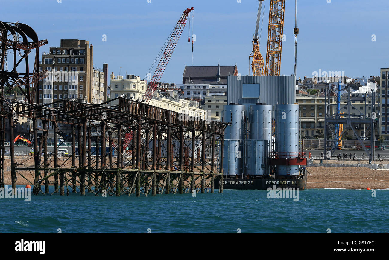 Brighton i360 tower Stock Photo - Alamy