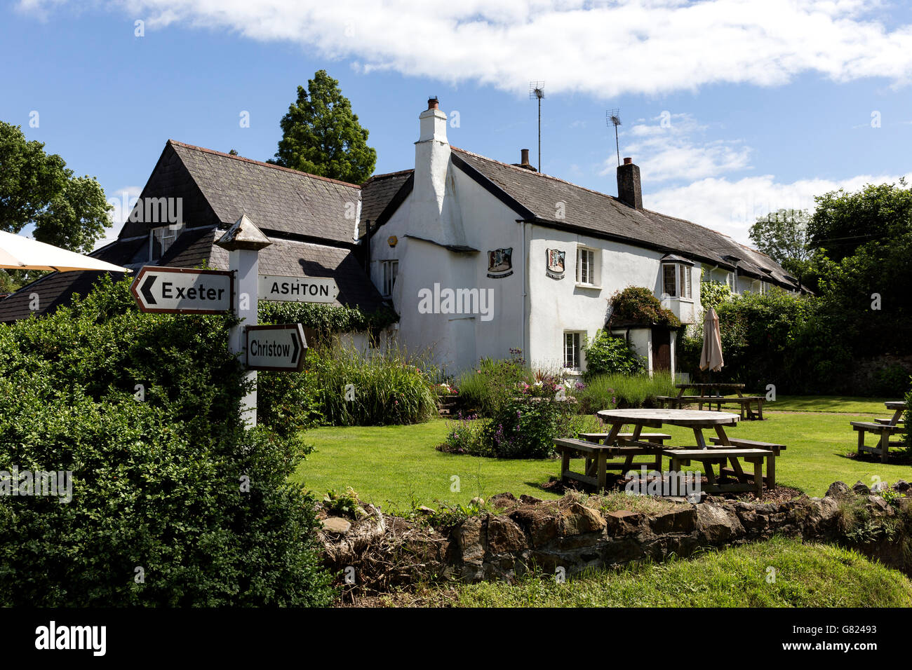Rural inn scene hi-res stock photography and images - Alamy