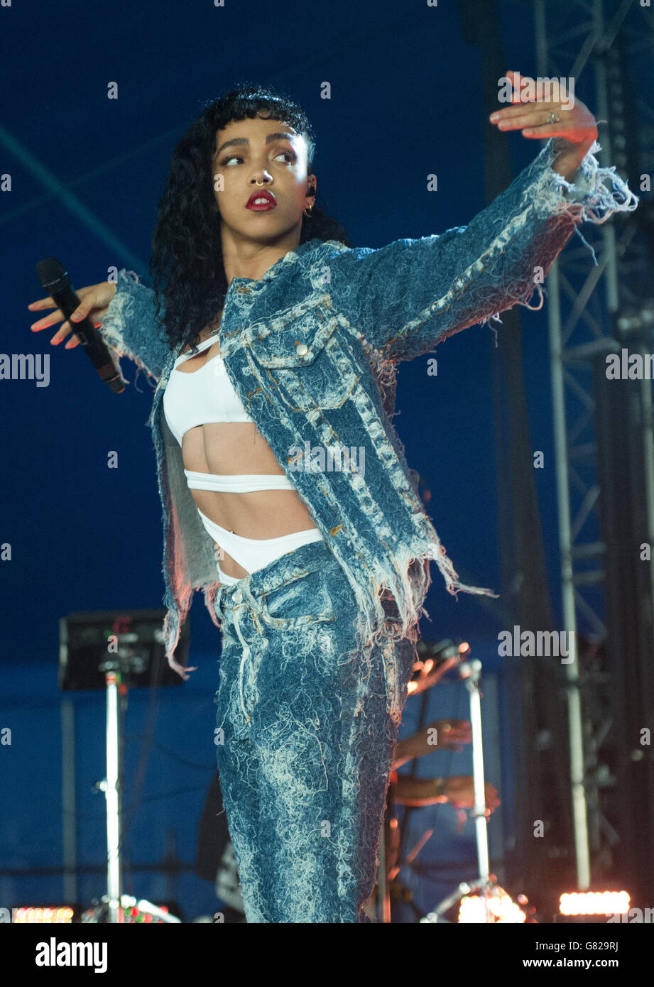FKA Twigs performing live on day 2 of Parklife festival on June 07, 2015 in Heaton Park Manchester, United Kingdom Stock Photo