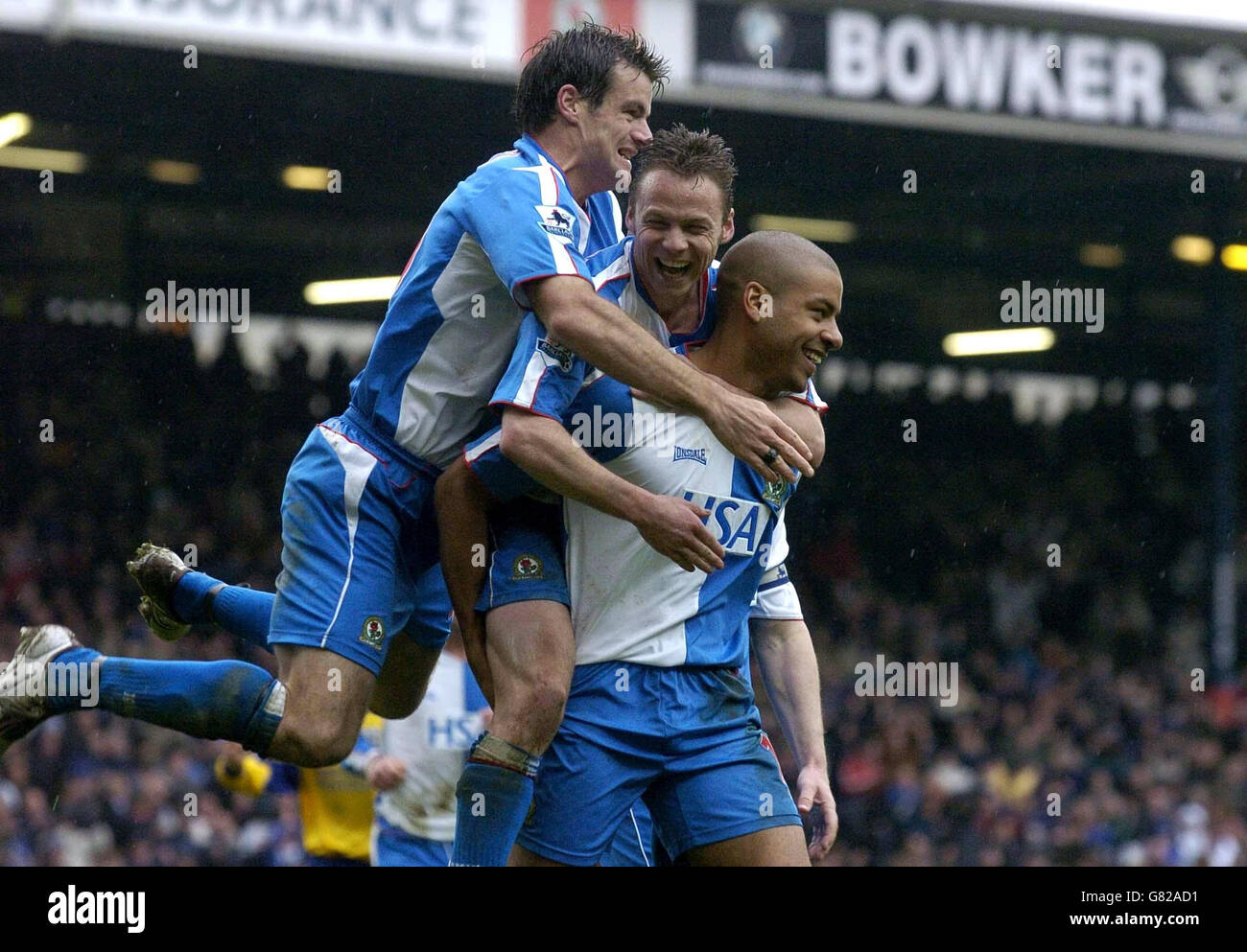 Blackburn Rovers' Steven Reid (right) celebrates with team-mates Paul Dickov and Ryan Nelsen (L) after scoring his second goal against Southampton Stock Photo