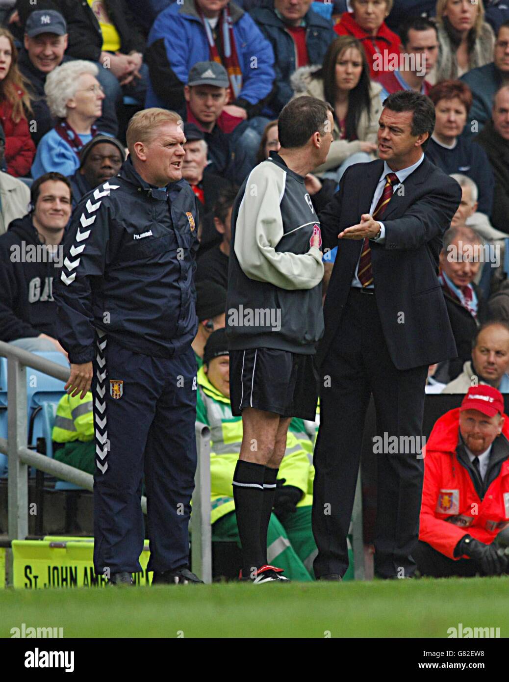 Soccer - FA Barclays Premiership - Aston Villa v Bolton Wanderers - Villa Park Stock Photo