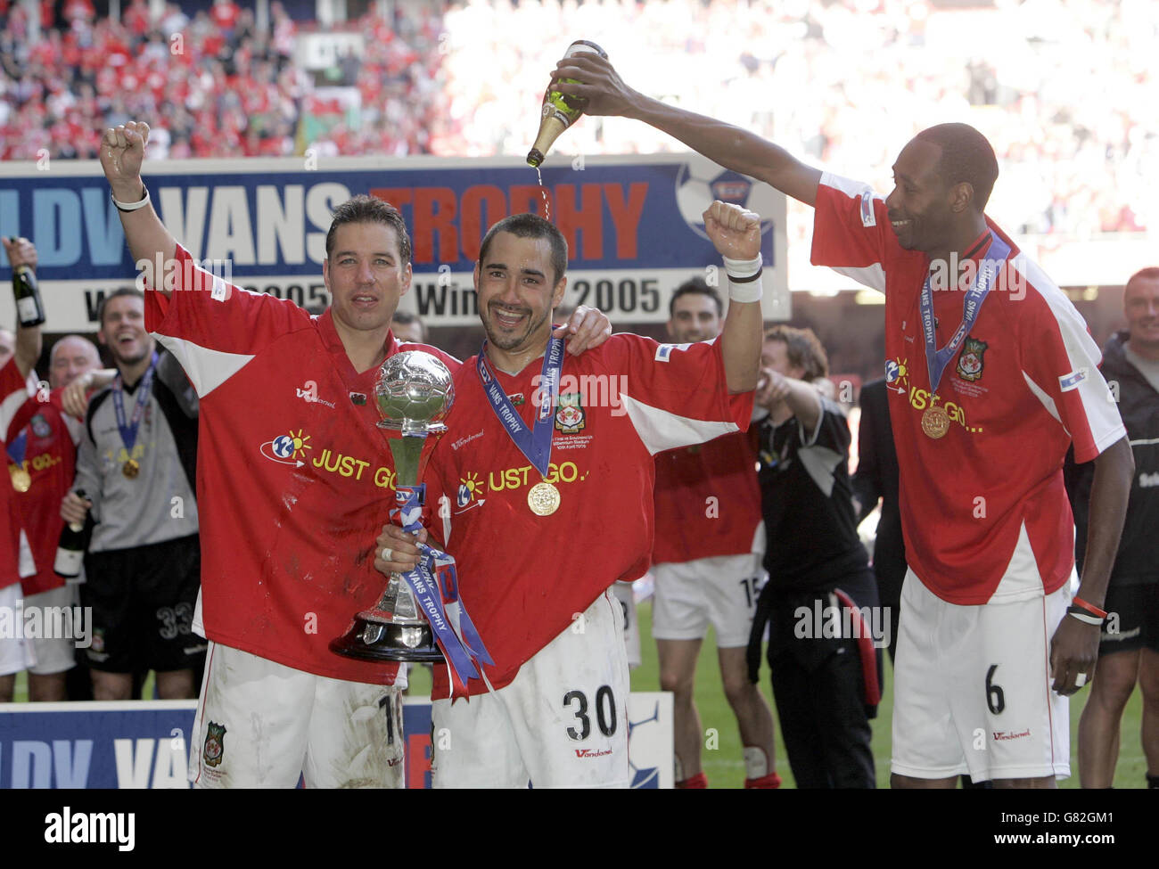 Soccer - LDV Vans Trophy - Final - Southend United v Wrexham - Millennium  Stadium Stock Photo - Alamy