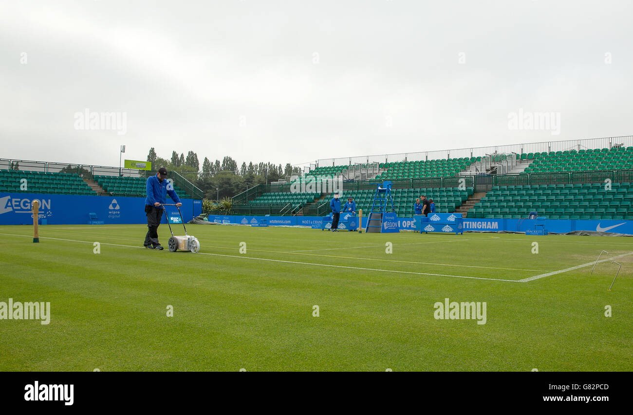 Tennis - 2015 Aegon Open Nottingham - Day Five - Nottingham Tennis Centre. Ground staff mow Centre Court prior to the start of play Stock Photo