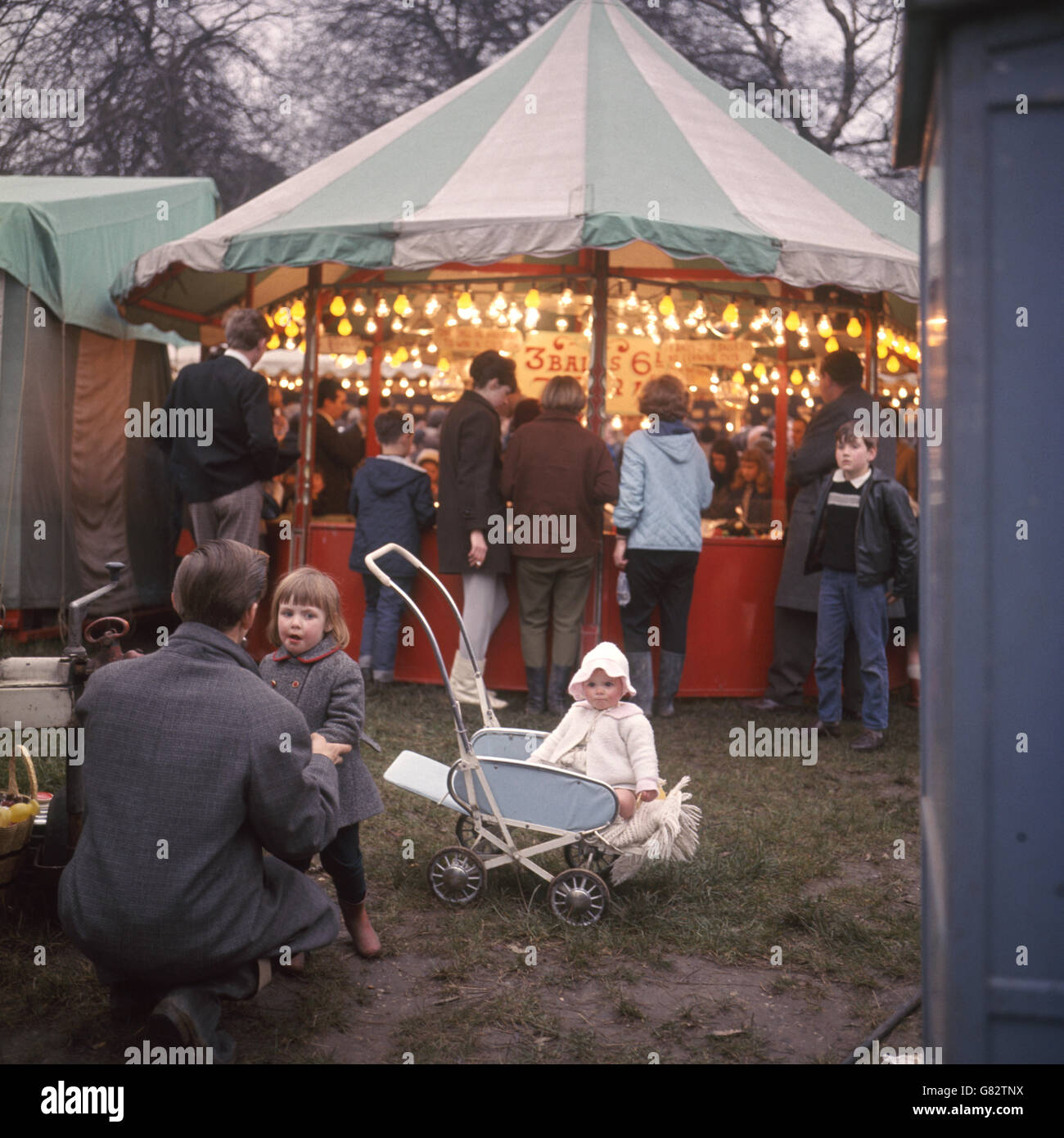 London Scenes Hampstead Fair London Stock Photo Alamy