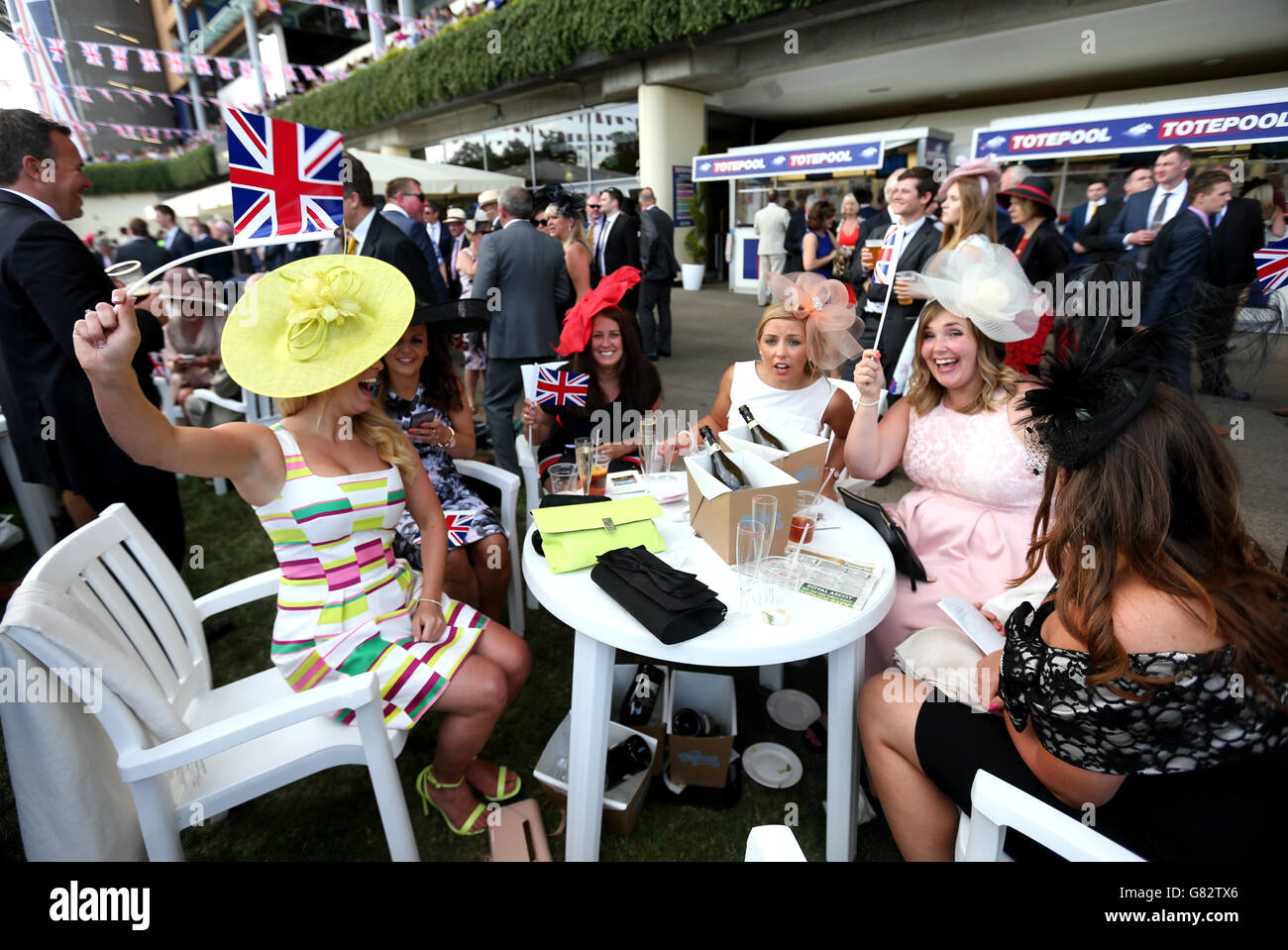 Royal ascot tuesday 2015 hi-res stock photography and images - Alamy