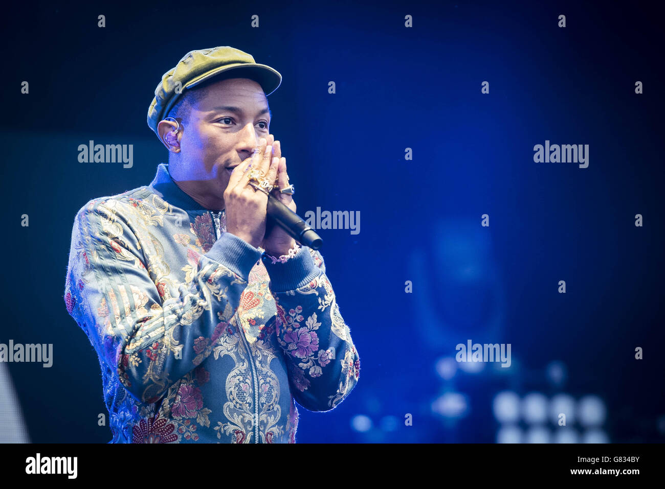 Pharrell Williams performs live on the mains stage on day 3 of the Isle of Wight Festival 2015, Seaclose Park, Isle of Wight Stock Photo