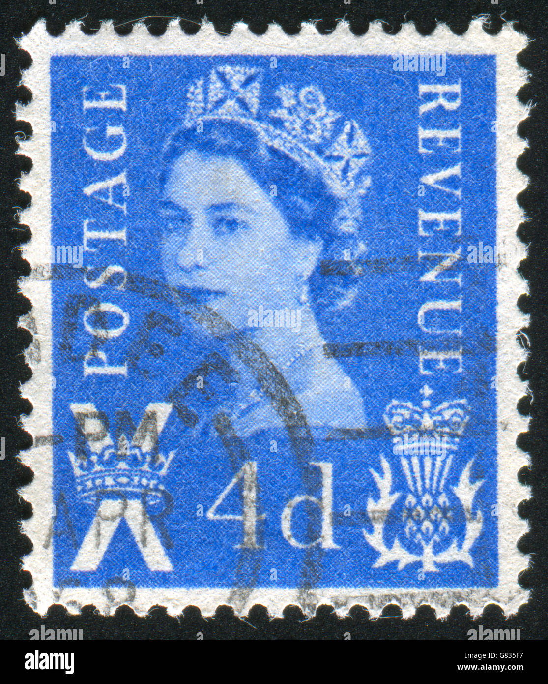 GREAT BRITAIN - CIRCA 1967: stamp printed by Great Britain, shows queen ...