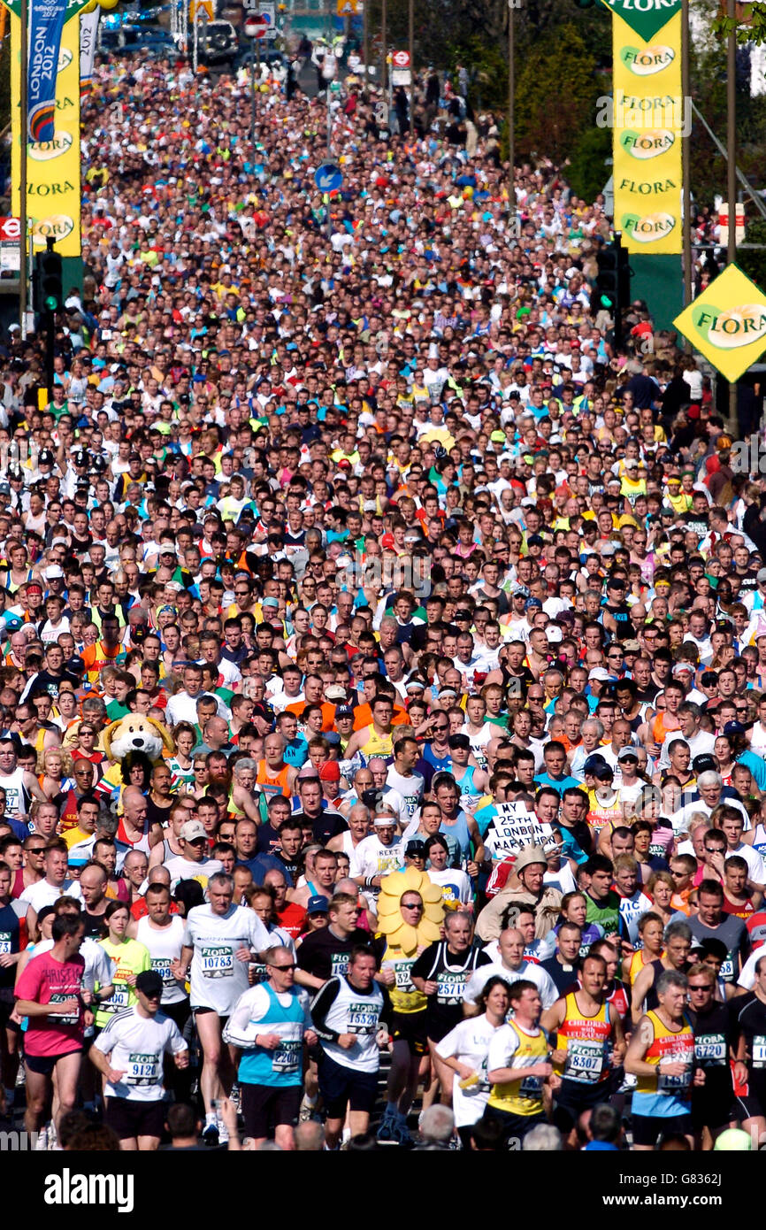 London Marathon 2005 Stock Photo Alamy